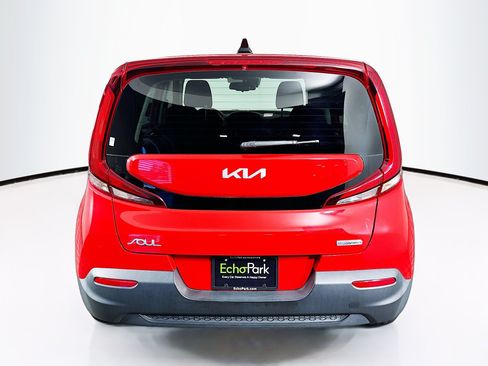 Used 2022 Kia Soul EX FWD image 7