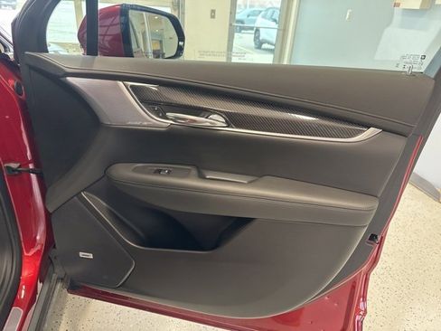 Used 2024 Cadillac XT6 Sport image 53