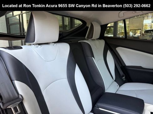 Used 2018 Toyota Prius Prime Advanced w/ Carpet Mat Package FWD image 29