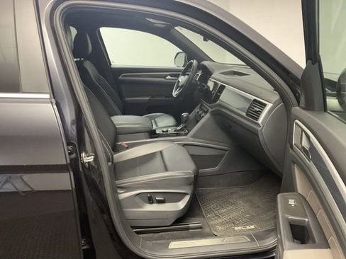 Used 2022 Volkswagen Atlas Cross Sport SEL R-Line image 25