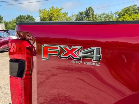 Used 2023 Ford F250 XLT w/ XLT Premium Package AWD/4WD image 17