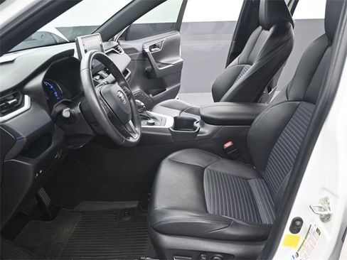 Used 2022 Toyota RAV4 XSE image 9