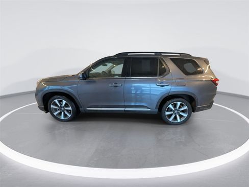 Used 2023 Honda Pilot Touring image 4