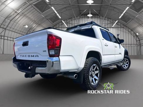 Used 2018 Toyota Tacoma SR5 RWD image 4