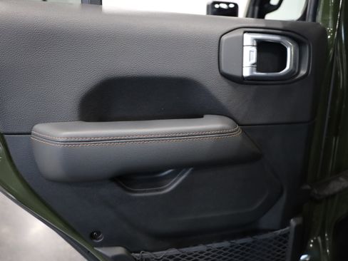 Used 2021 Jeep Wrangler Unlimited Rubicon w/ Trailer Tow Package image 37