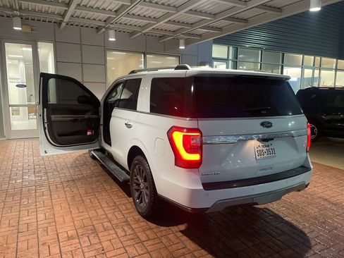 Used 2019 Ford Expedition Limited image 2