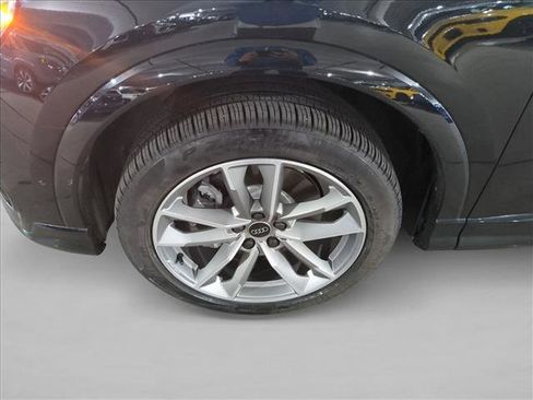 Certified 2025 Audi Q3 2.0T Premium w/ Convenience Package image 29