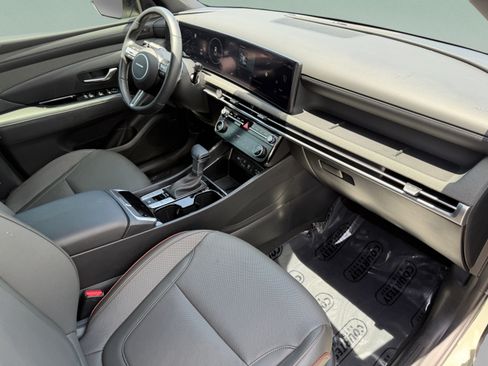 Used 2025 Hyundai Santa Cruz Limited AWD/4WD image 14