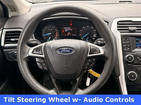 Used 2014 Ford Fusion SE image 19