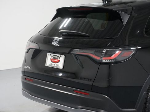 Used 2025 Honda HR-V Sport image 9