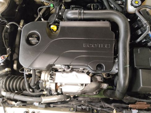 Used 2022 Chevrolet Malibu LT image 30