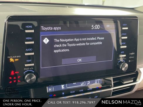 Used 2023 Toyota Sienna LE image 32