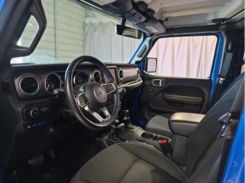 Used 2022 Jeep Wrangler Unlimited Rubicon 4xe w/ Cold Weather Group image 17