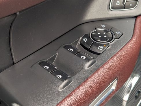 Used 2024 Ford Expedition Limited image 15