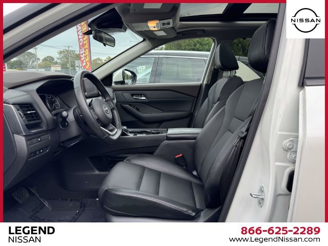 Certified 2023 Nissan Rogue SV w/ SV Premium B Package AWD/4WD image 16