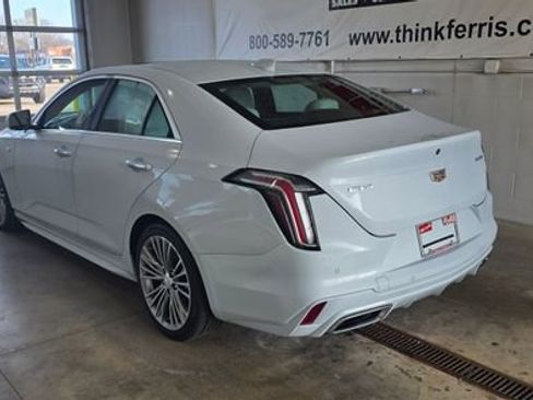 Used 2021 Cadillac CT4 Premium Luxury image 3
