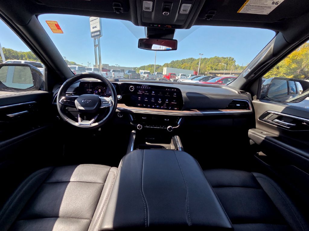 Used 2025 Chevrolet Tahoe Z71 AWD/4WD image 25