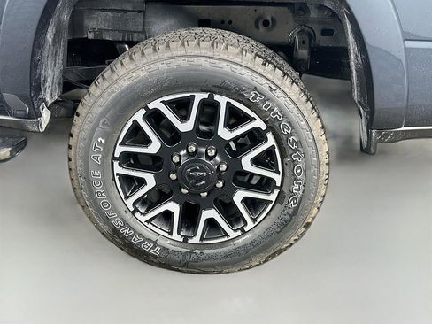 New 2026 RAM 2500 Limited w/ Towing Technology Group image 17