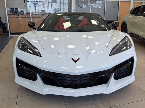 Used 2025 Chevrolet Corvette Z06 image 2