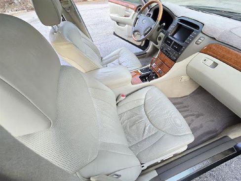 Used 2004 Lexus LS 430 image 26