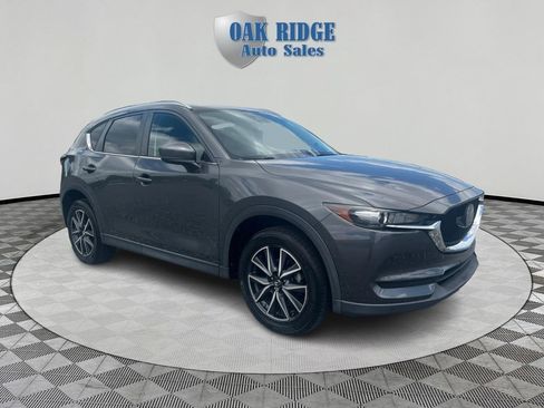 Used 2018 MAZDA CX-5 Touring w/ Preferred Equipment Package FWD image 3
