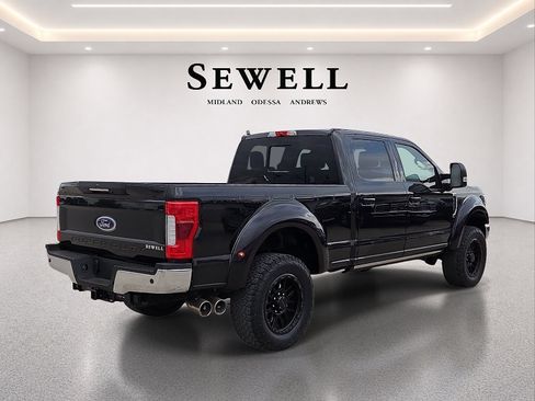 Used 2019 Ford F250 Lariat w/ Lariat Ultimate Package AWD/4WD image 4