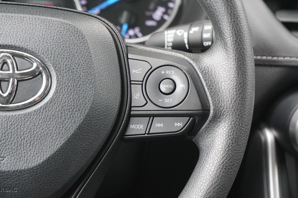 Used 2019 Toyota RAV4 XLE w/ Convenience Package AWD/4WD image 16