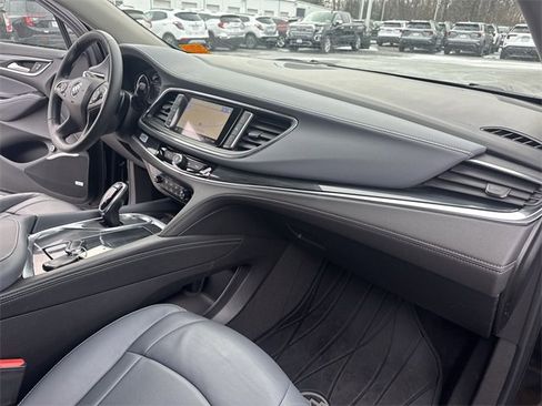 Used 2020 Buick Enclave Essence w/ Sound and Sites Package image 27