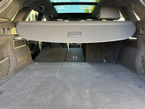 Used 2024 Audi Q5 e Premium Plus w/ Premium Plus Package image 36