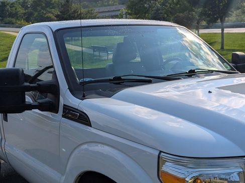 Used 2016 Ford F250 XL w/ XL Appearance Package AWD/4WD image 13