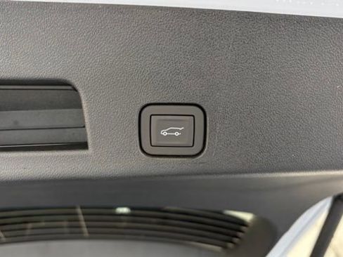 New 2026 Chevrolet Traverse RS image 6