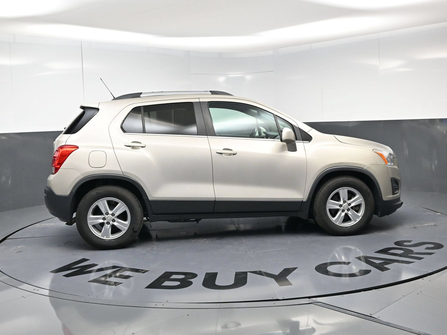 Used 2016 Chevrolet Trax LT w/ LT Convenience Package FWD image 16