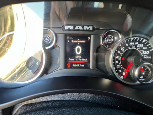 Used 2022 RAM 2500 Big Horn AWD/4WD image 34