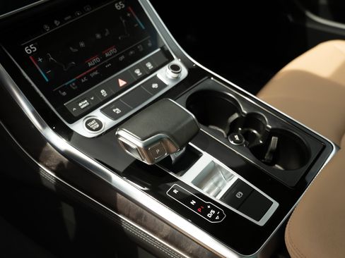 Certified 2023 Audi Q8 Premium Plus AWD/4WD image 18