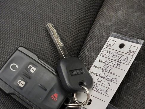 Used 2018 GMC Canyon SLE w/ SLE Convenience Package image 30