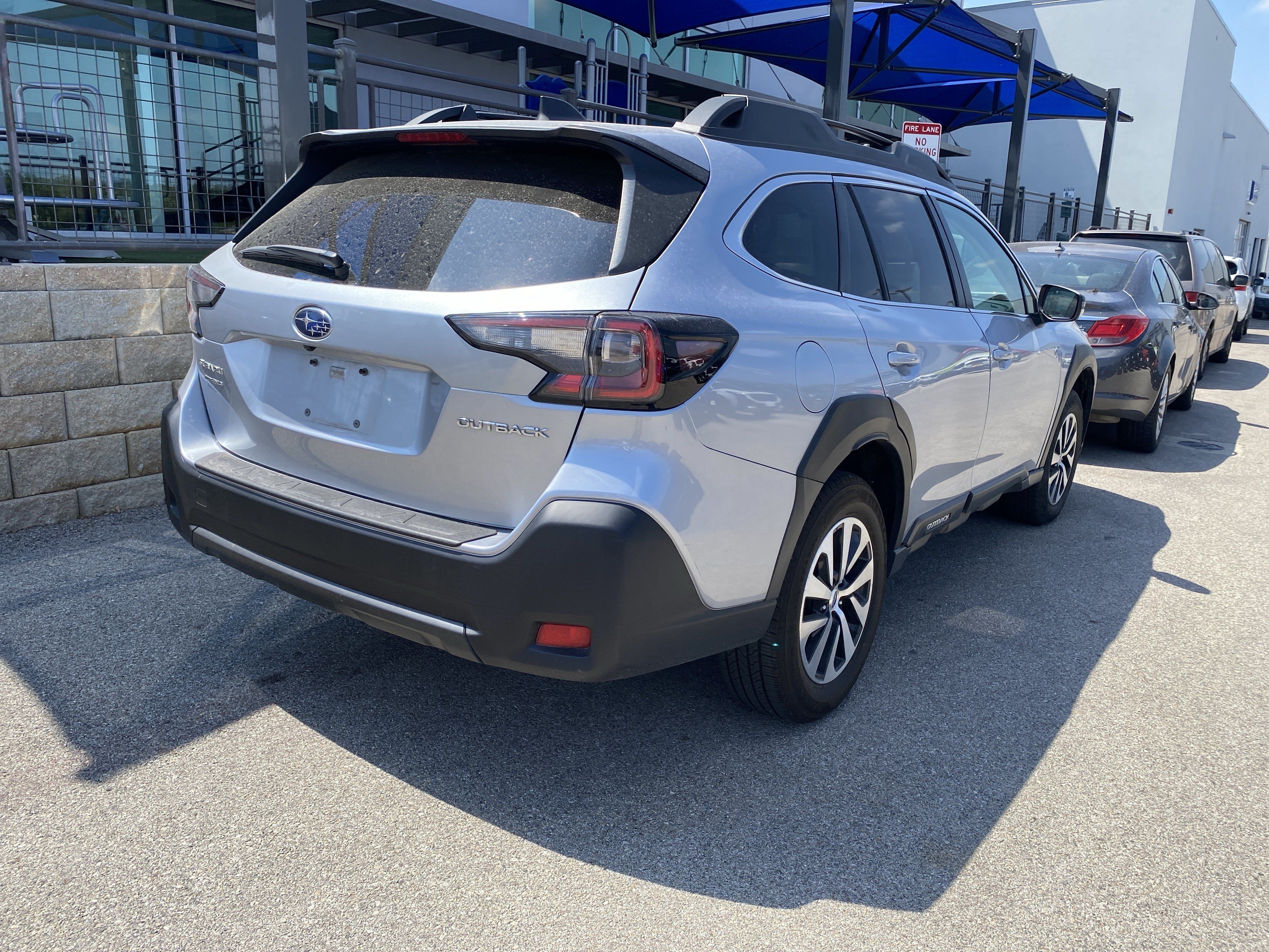 Certified 2025 Subaru Outback Premium AWD/4WD image 5