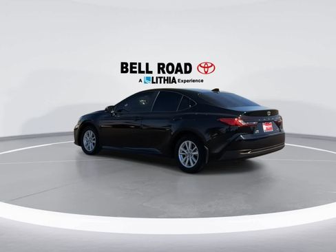 Used 2025 Toyota Camry LE AWD/4WD image 6