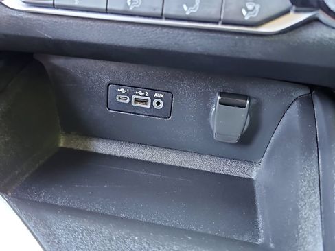 Used 2025 Nissan Altima 2.5 SV FWD image 18