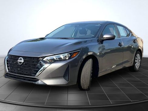 Used 2025 Nissan Sentra S FWD image 4