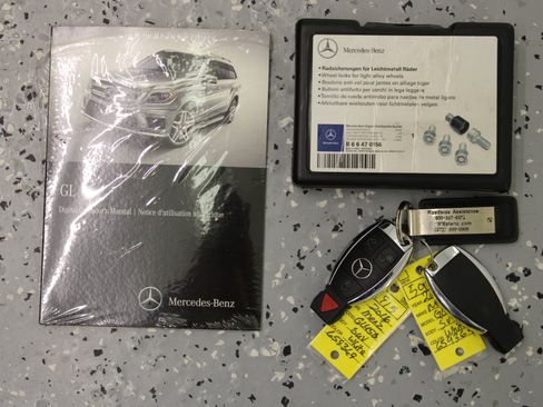 Used 2016 Mercedes-Benz GL 450 4MATIC w/ Premium I Package image 88