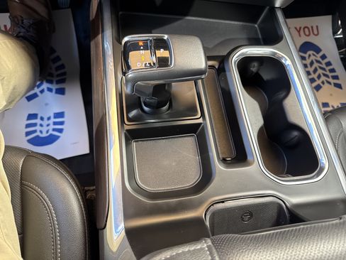 Used 2022 GMC Sierra 1500 SLT w/ SLT Premium Plus Package image 38