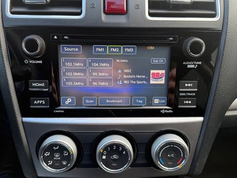 Used 2016 Subaru Impreza 2.0i Premium image 11