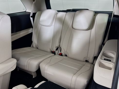 New 2026 Mercedes-Benz GLS 450 GLS 450 image 8