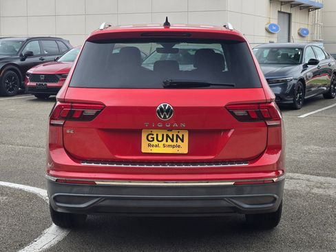 Used 2022 Volkswagen Tiguan SE FWD image 4