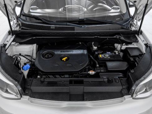 Used 2017 Kia Soul + image 47