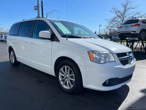 Used 2020 Dodge Grand Caravan SXT image 8