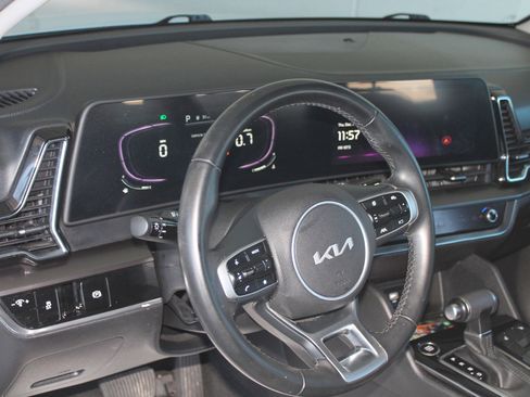 Used 2023 Kia Sportage EX image 23