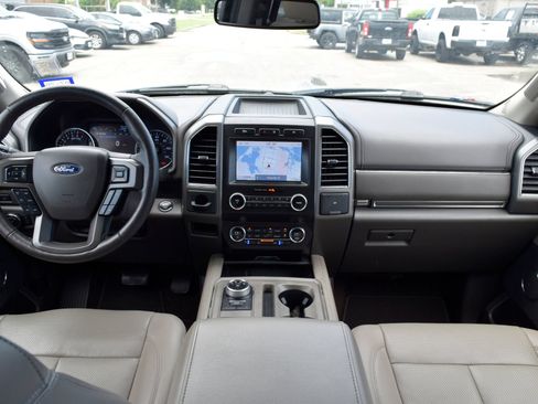 Used 2020 Ford Expedition XLT w/ Equipment Group 202A RWD image 5