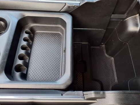 Used 2025 RAM 1500 Laramie AWD/4WD image 10