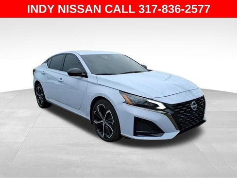 Used 2024 Nissan Altima 2.5 SR AWD/4WD image 1